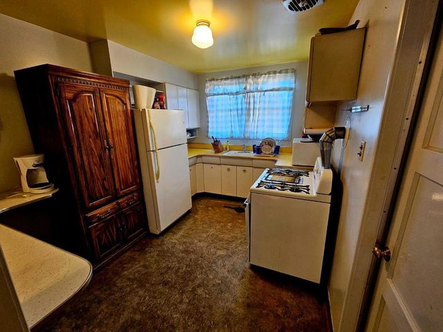 263 Wisteria Drive, East Palo Alto, CA 94303