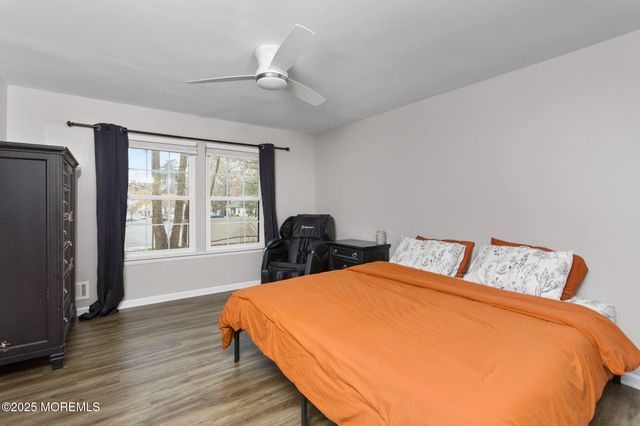 208 Owls Nest Court, Jackson, NJ 08527