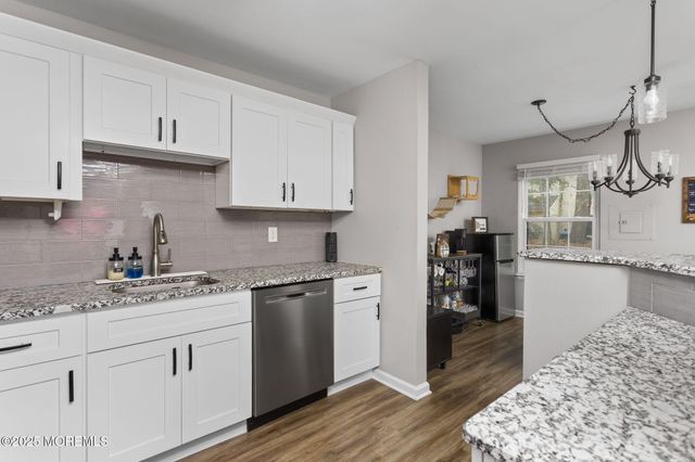 208 Owls Nest Court, Jackson, NJ 08527