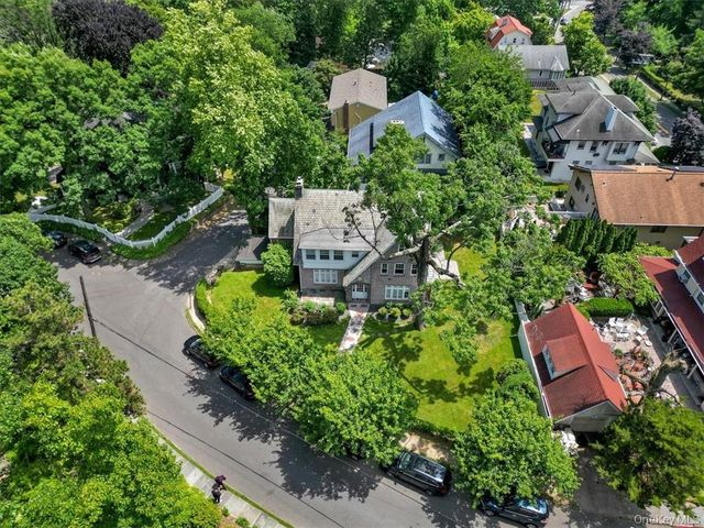 2 Rockland Avenue, Yonkers, NY 10705