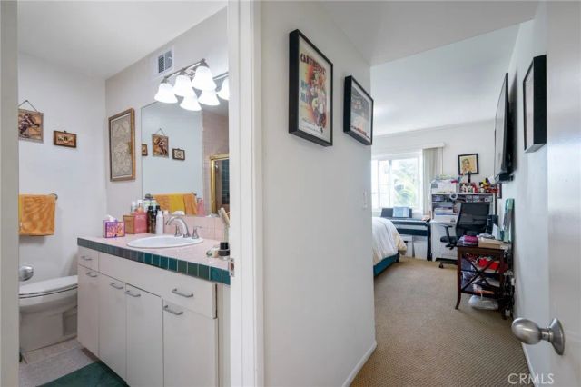 867 Aubrey Court 3, Hermosa Beach, CA 90254