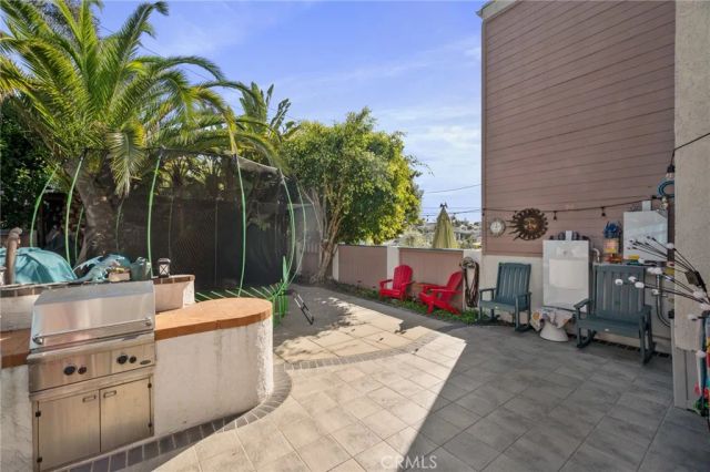 867 Aubrey Court 3, Hermosa Beach, CA 90254