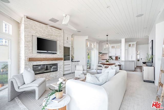 1500 E Ocean Boulevard 401, Long Beach, CA 90802