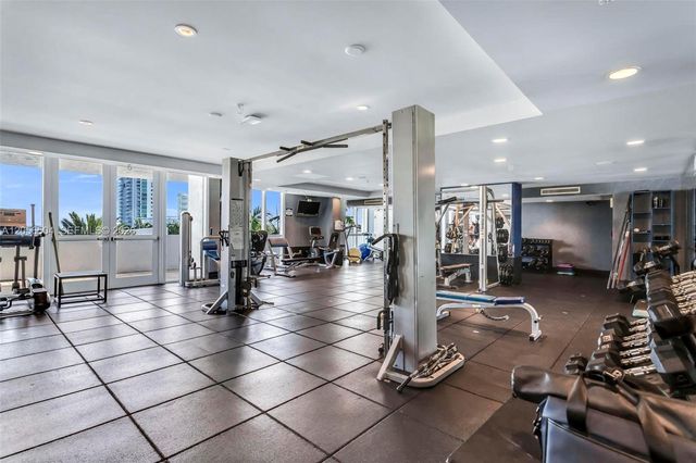 7900 Harbor Island Dr PH19, North Bay Village, FL 33141