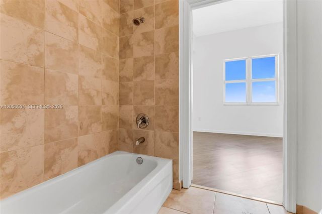 7900 Harbor Island Dr PH19, North Bay Village, FL 33141