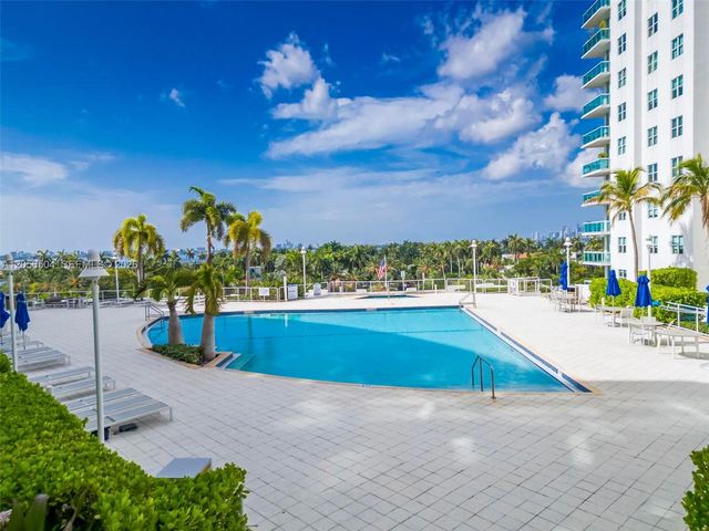 7900 Harbor Island Dr PH19, North Bay Village, FL 33141
