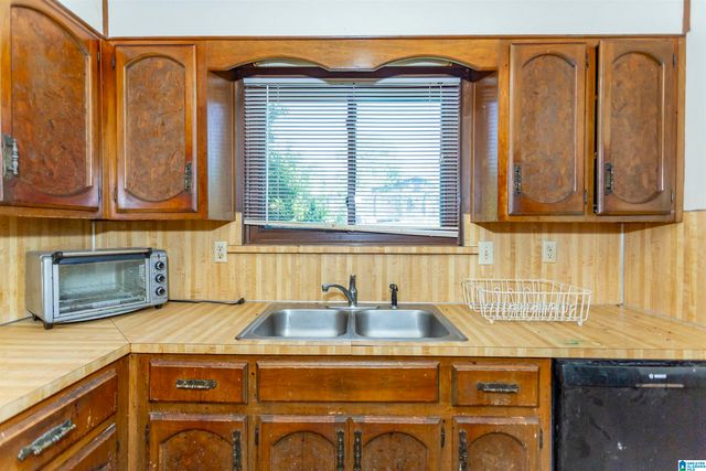 760 WALLS ROAD, Birmingham, AL 35224