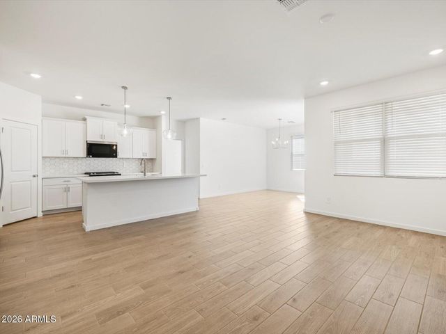 15827 W COTTONTAIL Lane, Surprise, AZ 85387