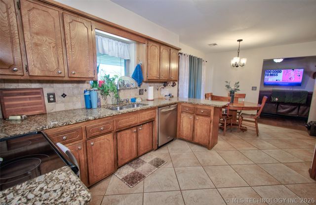 3008 Shelby Circle, Muskogee, OK 74403