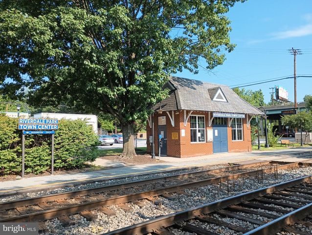 6706 44TH AVE, Hyattsville, MD 20782