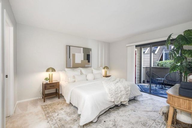 1087 Shadowridge Dr 107, Vista, CA 92081