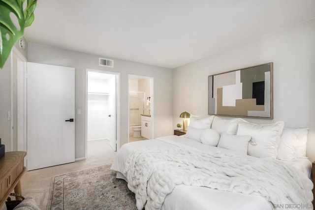 1087 Shadowridge Dr 107, Vista, CA 92081