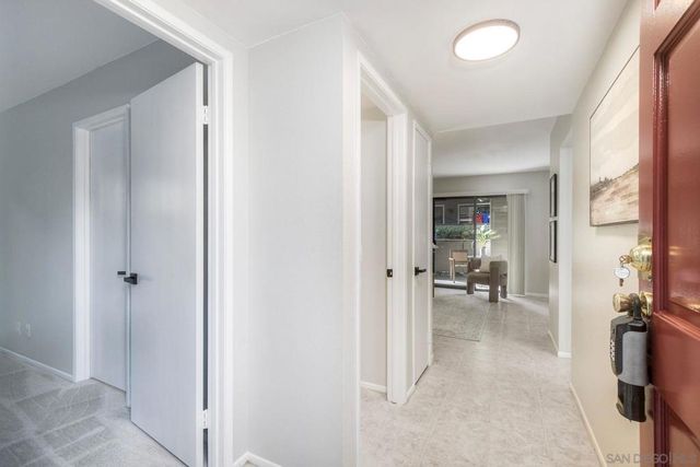 1087 Shadowridge Dr 107, Vista, CA 92081