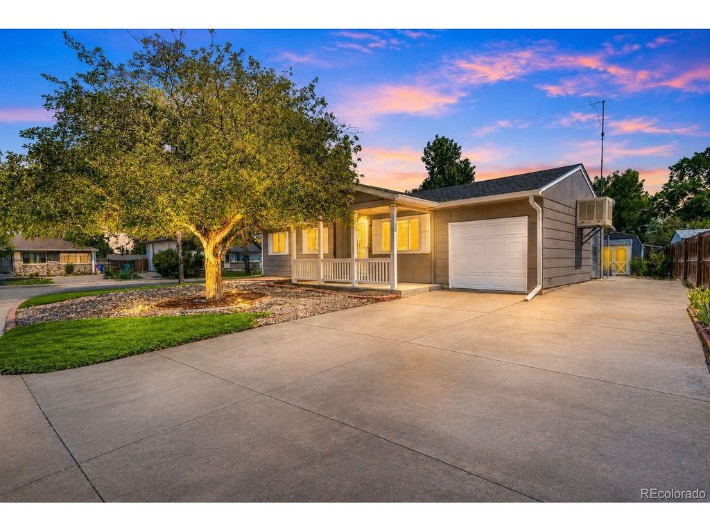 11609 E Walsh Pl, Aurora, CO 80012