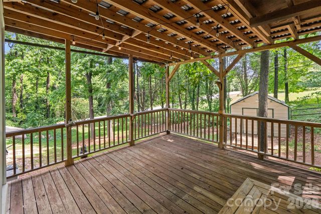 2001 Colony Hill Drive, Charlotte, NC 28214