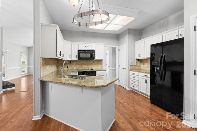 2001 Colony Hill Drive, Charlotte, NC 28214