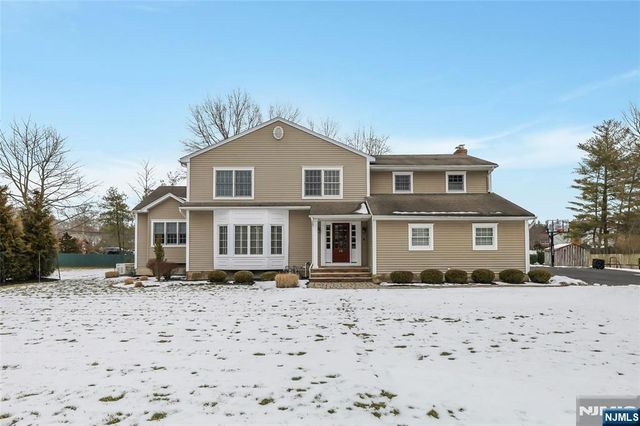 16 Herron, Harrington Park, NJ 07640