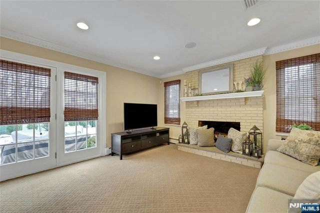 16 Herron, Harrington Park, NJ 07640