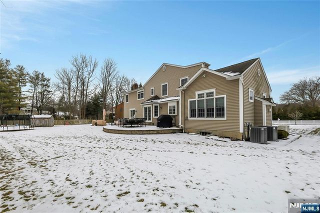 16 Herron, Harrington Park, NJ 07640