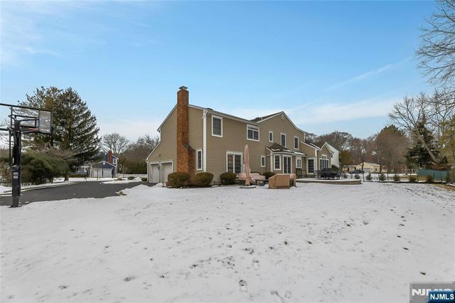 16 Herron, Harrington Park, NJ 07640