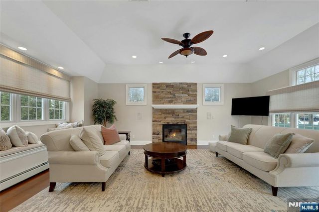 16 Herron, Harrington Park, NJ 07640