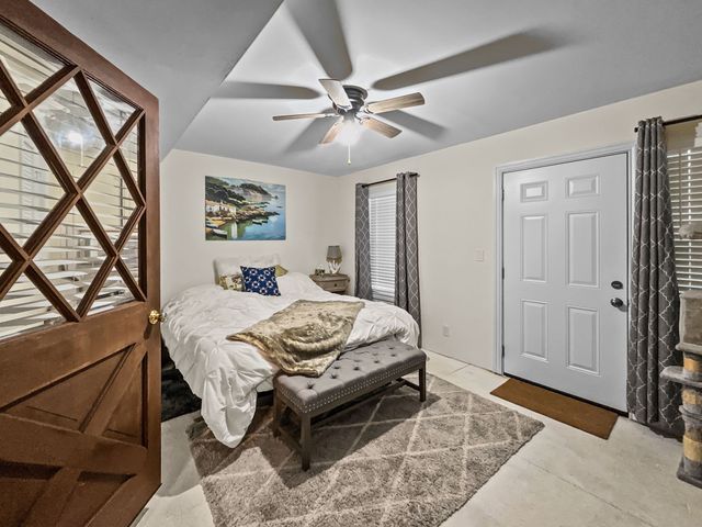 241 Robin Hood Road, Gordonville, TX 76245