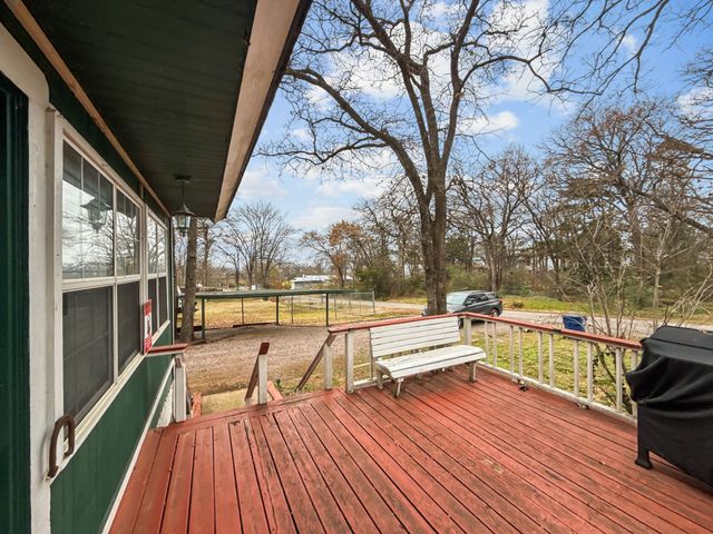 241 Robin Hood Road, Gordonville, TX 76245
