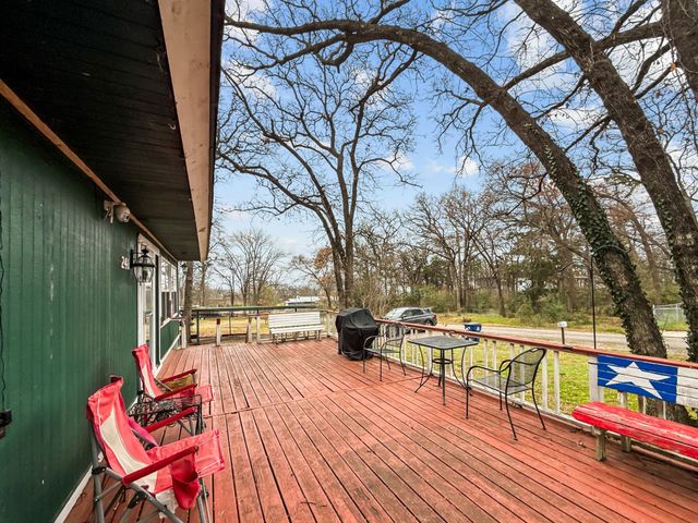 241 Robin Hood Road, Gordonville, TX 76245
