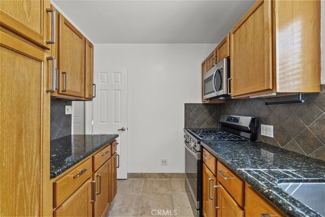 8440 Oakdale Avenue, Winnetka, CA 91306