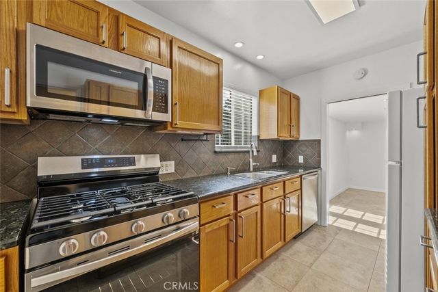 8440 Oakdale Avenue, Winnetka, CA 91306