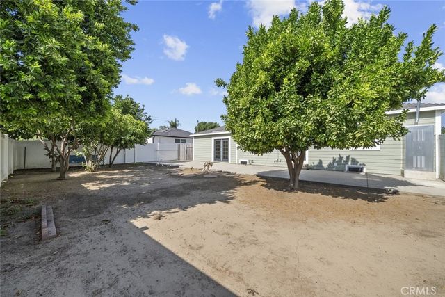 8440 Oakdale Avenue, Winnetka, CA 91306