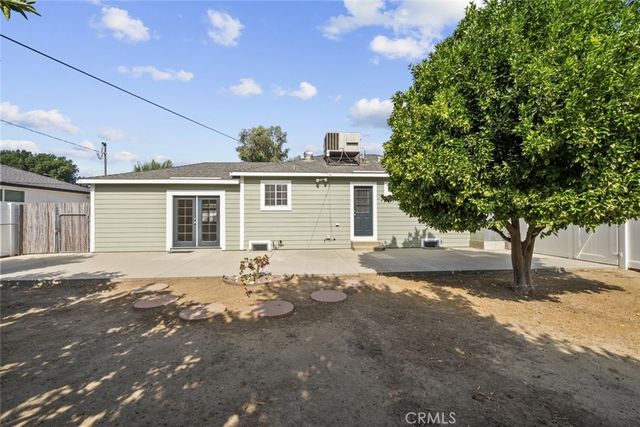 8440 Oakdale Avenue, Winnetka, CA 91306