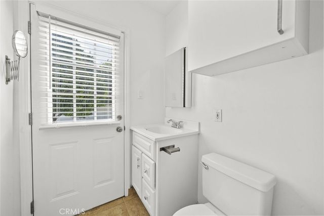 8440 Oakdale Avenue, Winnetka, CA 91306