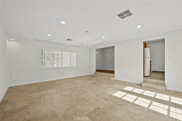 8440 Oakdale Avenue, Winnetka, CA 91306