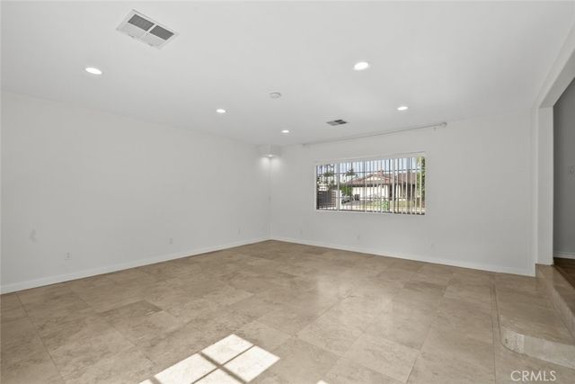 8440 Oakdale Avenue, Winnetka, CA 91306