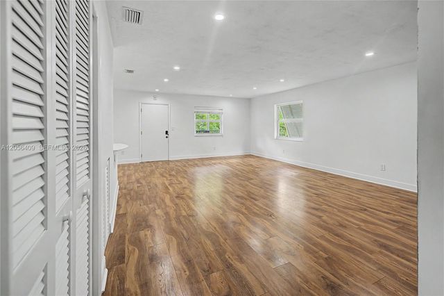 6815 Edgewater Drive 201, Coral Gables, FL 33133