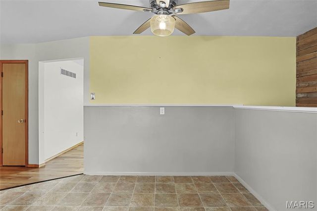1865 Violet Drive, Florissant, MO 63031