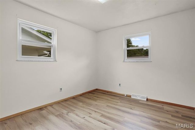 1865 Violet Drive, Florissant, MO 63031