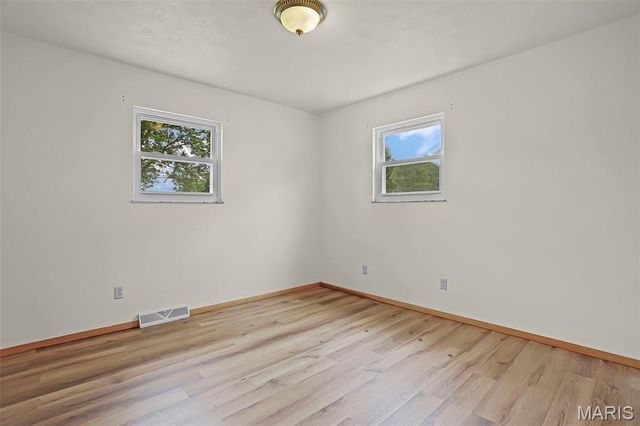 1865 Violet Drive, Florissant, MO 63031