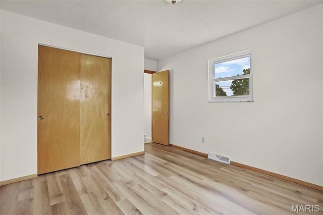 1865 Violet Drive, Florissant, MO 63031