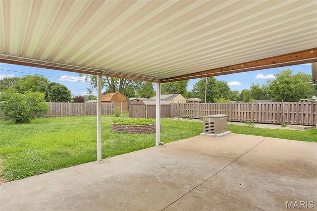 1865 Violet Drive, Florissant, MO 63031