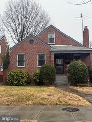 4001 20TH ST NE, Washington, DC 20018