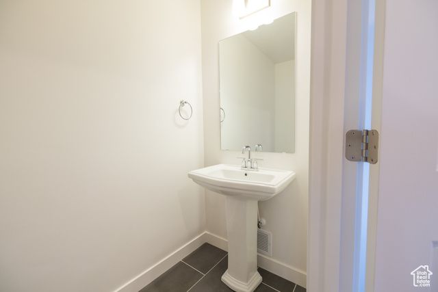 158 S BUSHNELL WAY, Clearfield, UT 84015