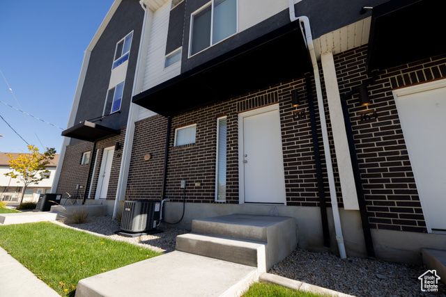 158 S BUSHNELL WAY, Clearfield, UT 84015