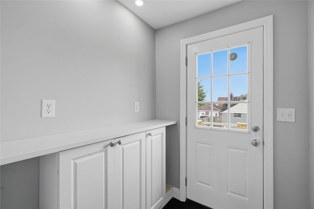 164 W Larkspur St, Munhall, PA 15120