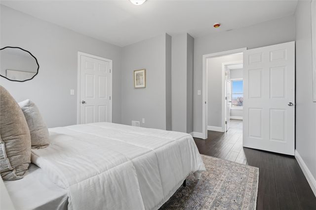 164 W Larkspur St, Munhall, PA 15120