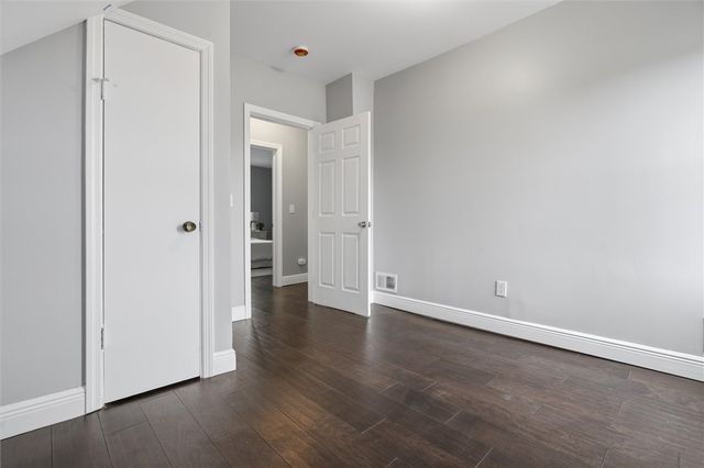 164 W Larkspur St, Munhall, PA 15120