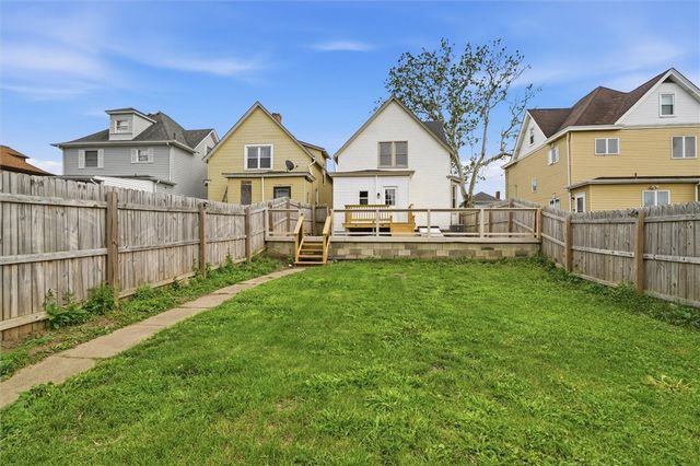 164 W Larkspur St, Munhall, PA 15120