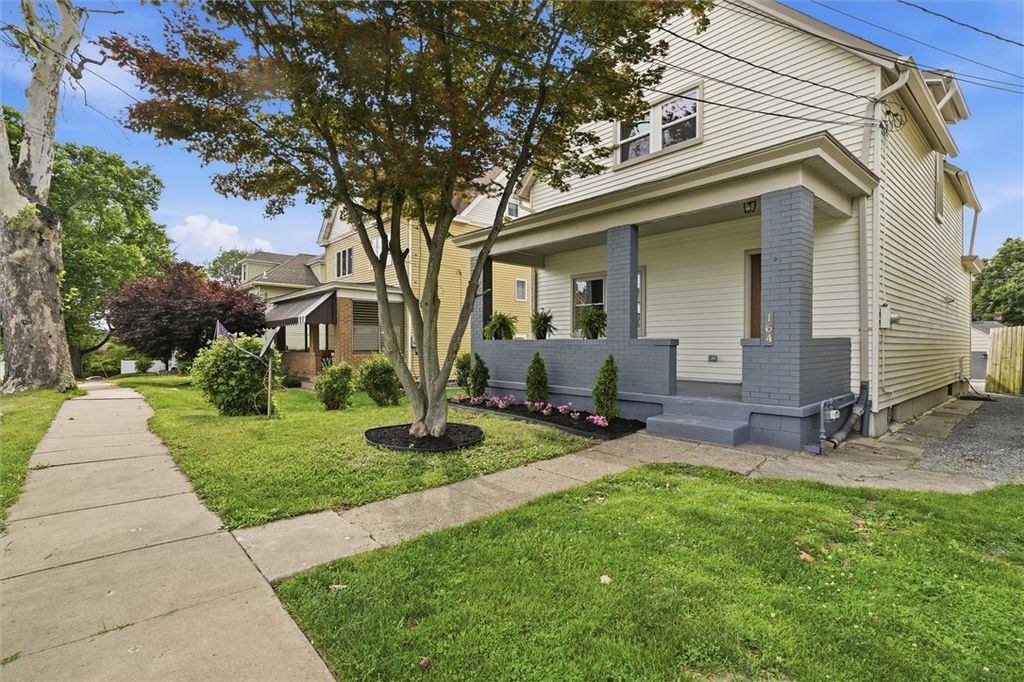 164 W Larkspur St, Munhall, PA 15120