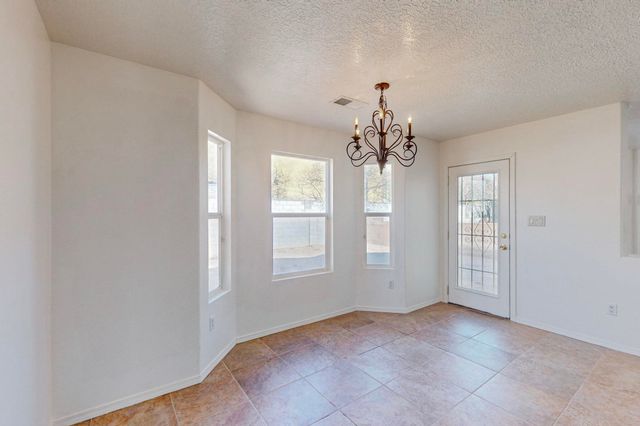 1112 Telstar Loop NW, Albuquerque, NM 87121